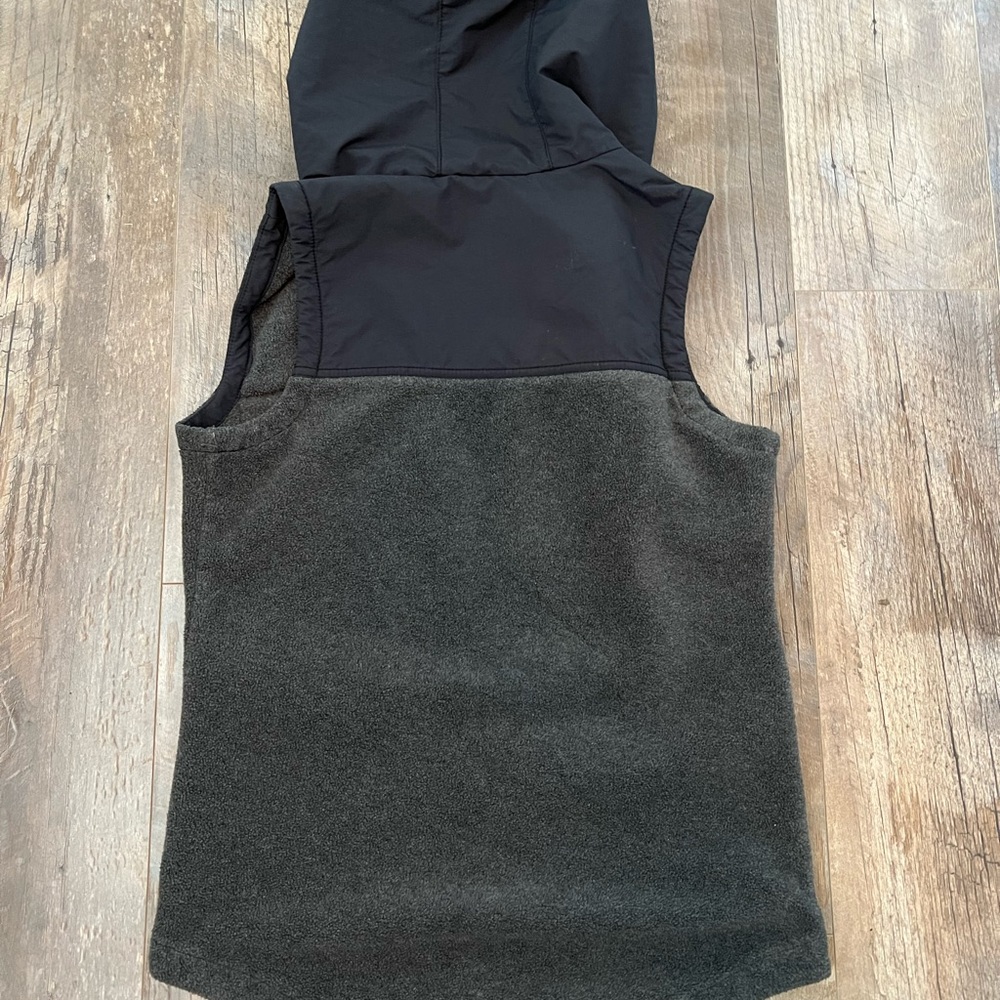 Columbia women’s Benton Springs Overlay Vest - Picture 4 of 5